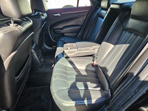 Used 2014 Chrysler 300 S image 15