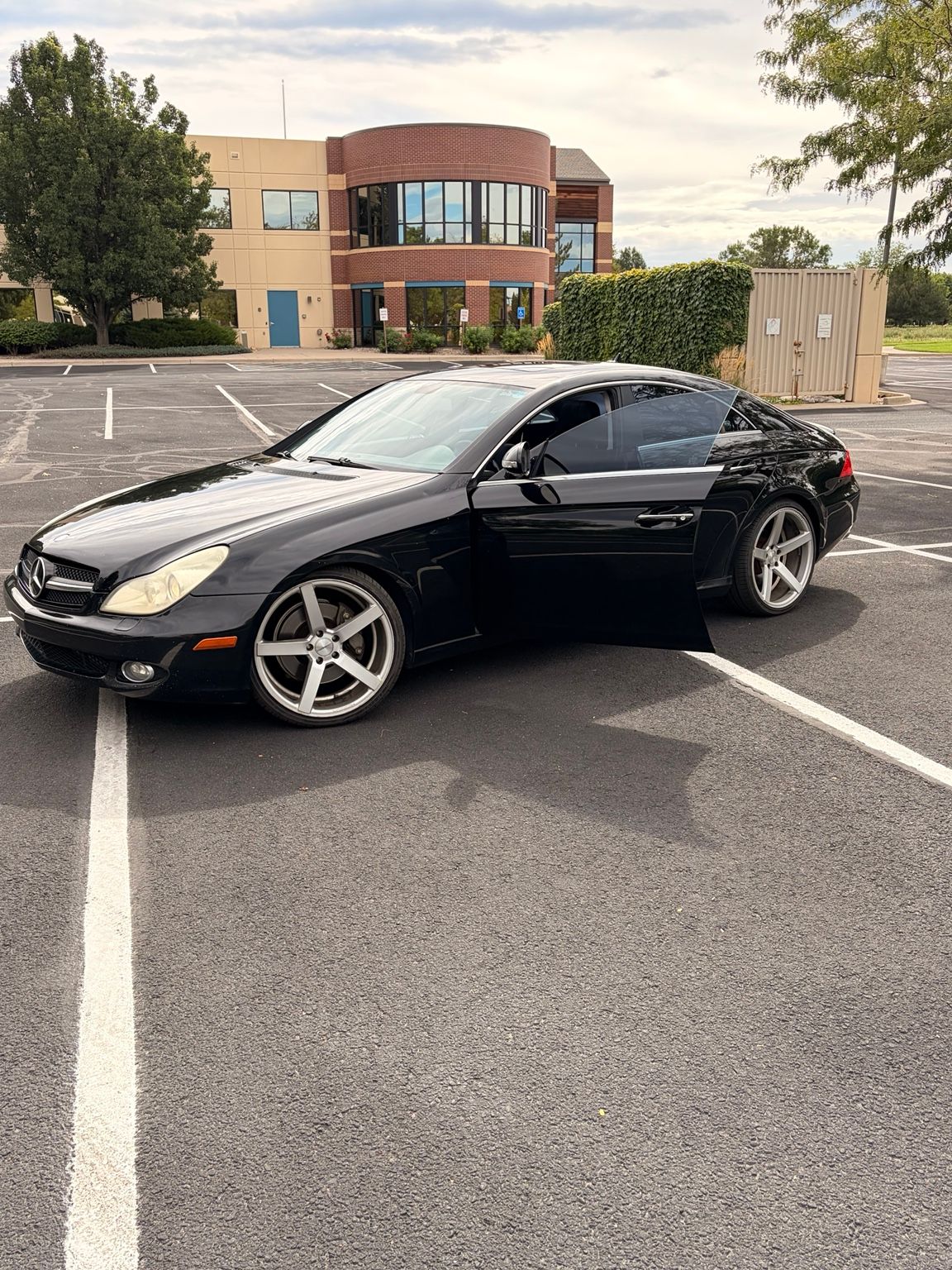 Used 2007 Mercedes-Benz CLS 550 image 1