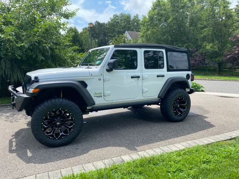 Used 2020 Jeep Wrangler Unlimited Sport S image 1