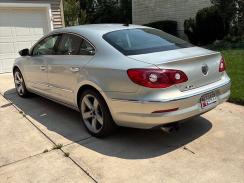 Used 2011 Volkswagen CC Lux Limited FWD image 8