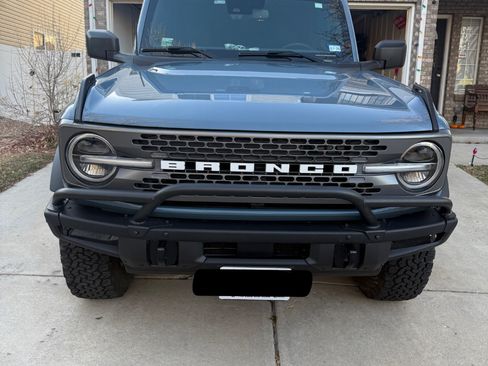 Used 2024 Ford Bronco Badlands image 2