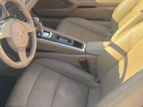 Used 2014 Porsche 911 Carrera image 16