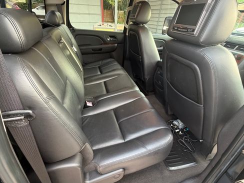 Used 2008 Chevrolet Silverado 2500 LTZ w/ Safety Package AWD/4WD image 13