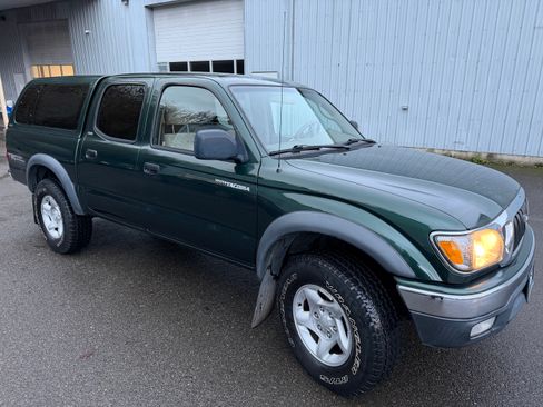 Used 2003 Toyota Tacoma PreRunner image 2