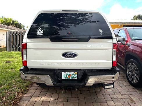 Used 2017 Ford F250 Lariat w/ Lariat Ultimate Package image 9