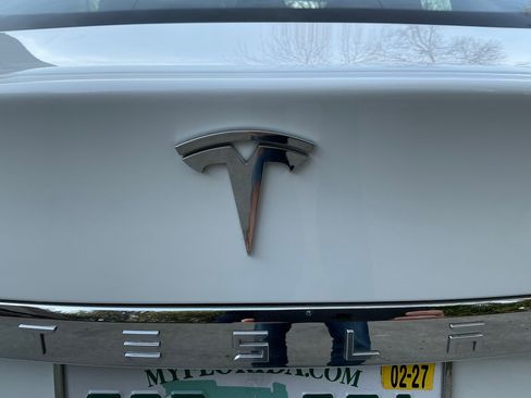 Used 2017 Tesla Model S P100D image 9