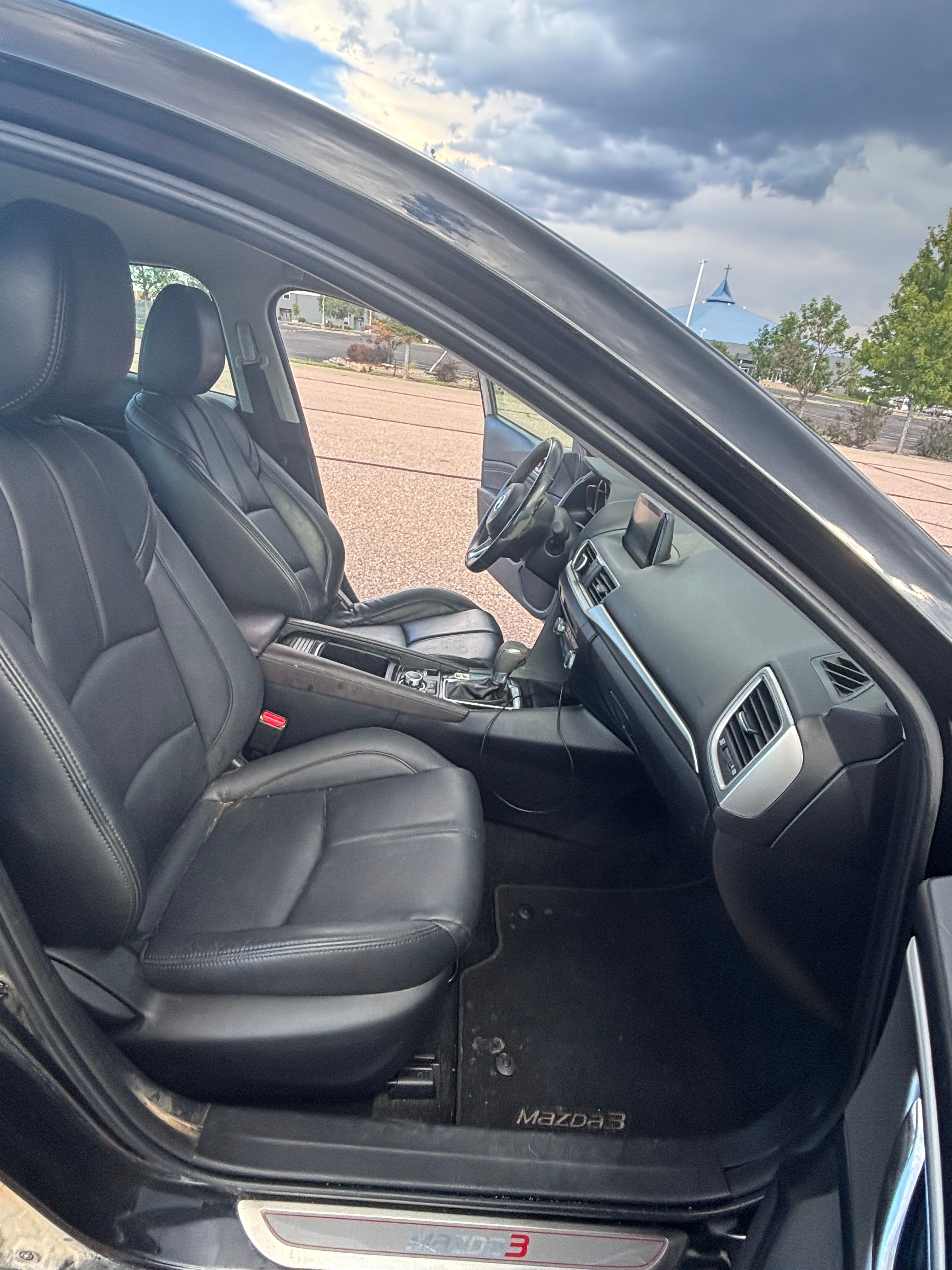 Used 2018 MAZDA MAZDA3 Touring FWD image 6