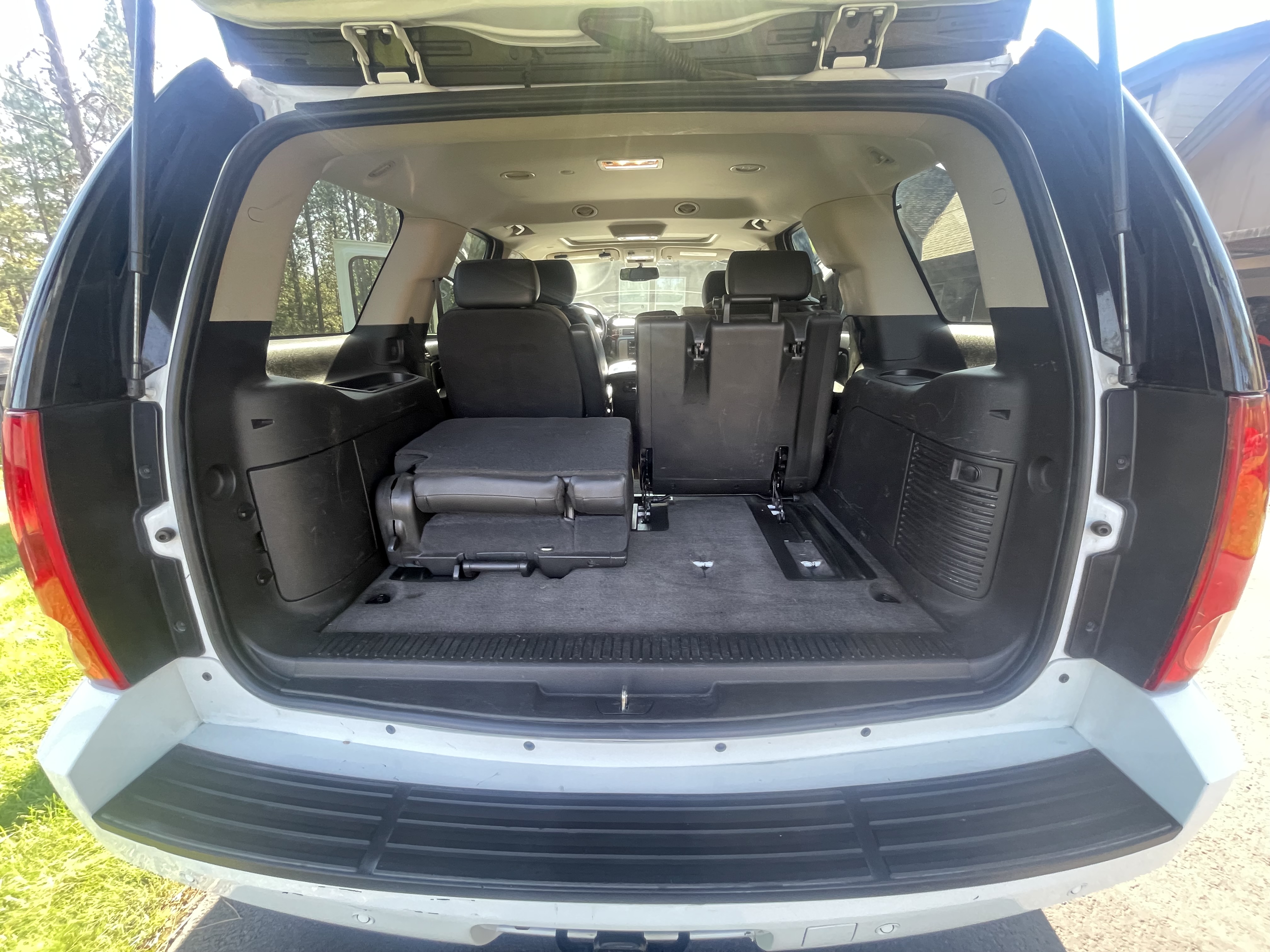 Used 2010 GMC Yukon SLT RWD image 13