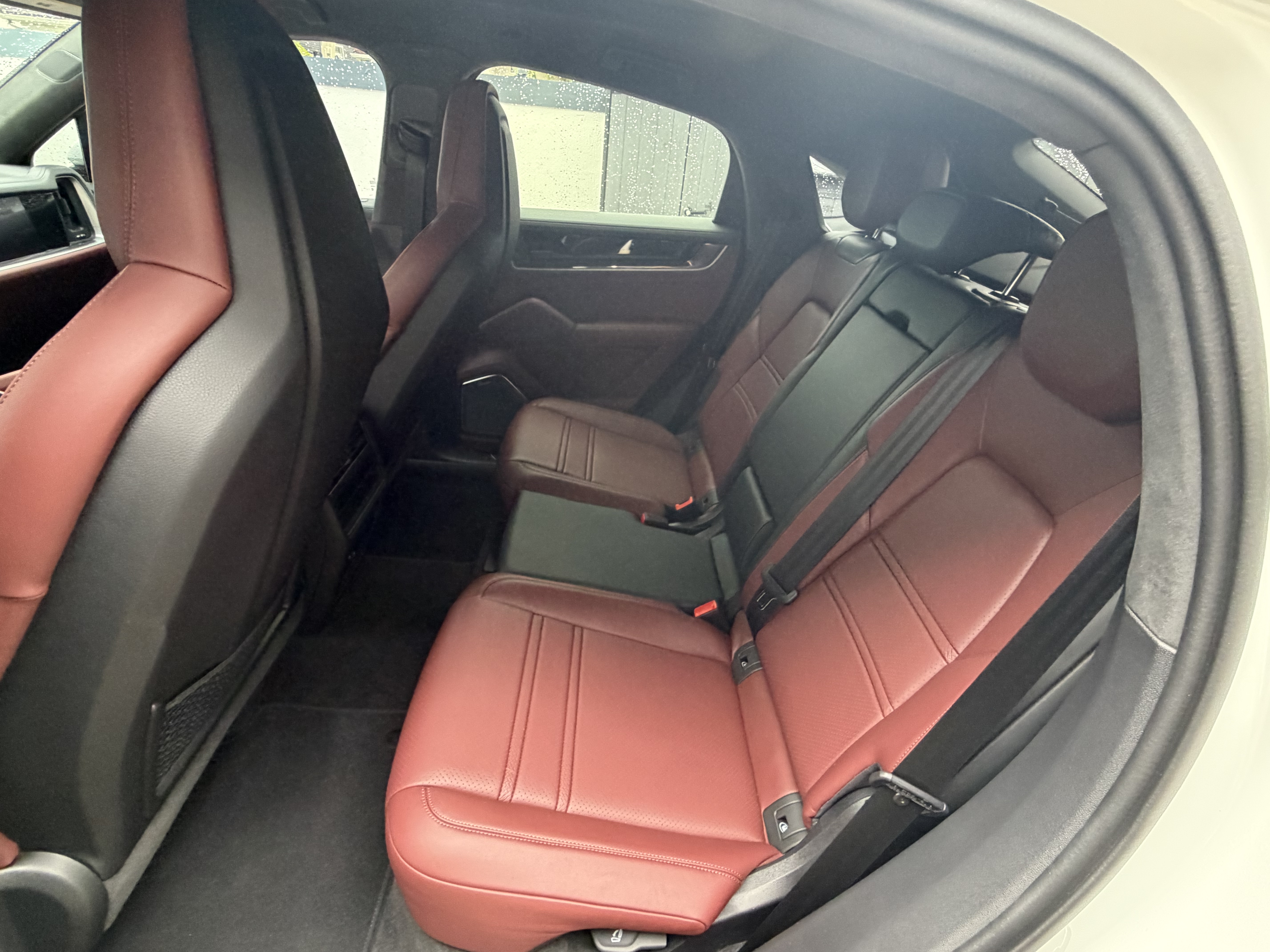 Used 2026 Porsche Cayenne Turbo AWD/4WD image 14