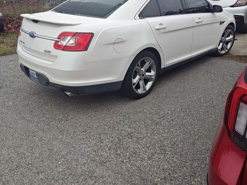 Used 2011 Ford Taurus SHO w/ 402A Rapid Spec Order Code image 2