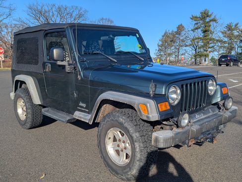 Used 2004 Jeep Wrangler 4WD image 4