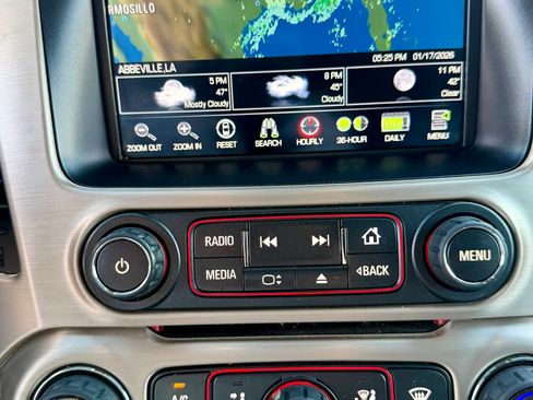 Used 2015 GMC Yukon XL Denali w/ Touring Package image 23