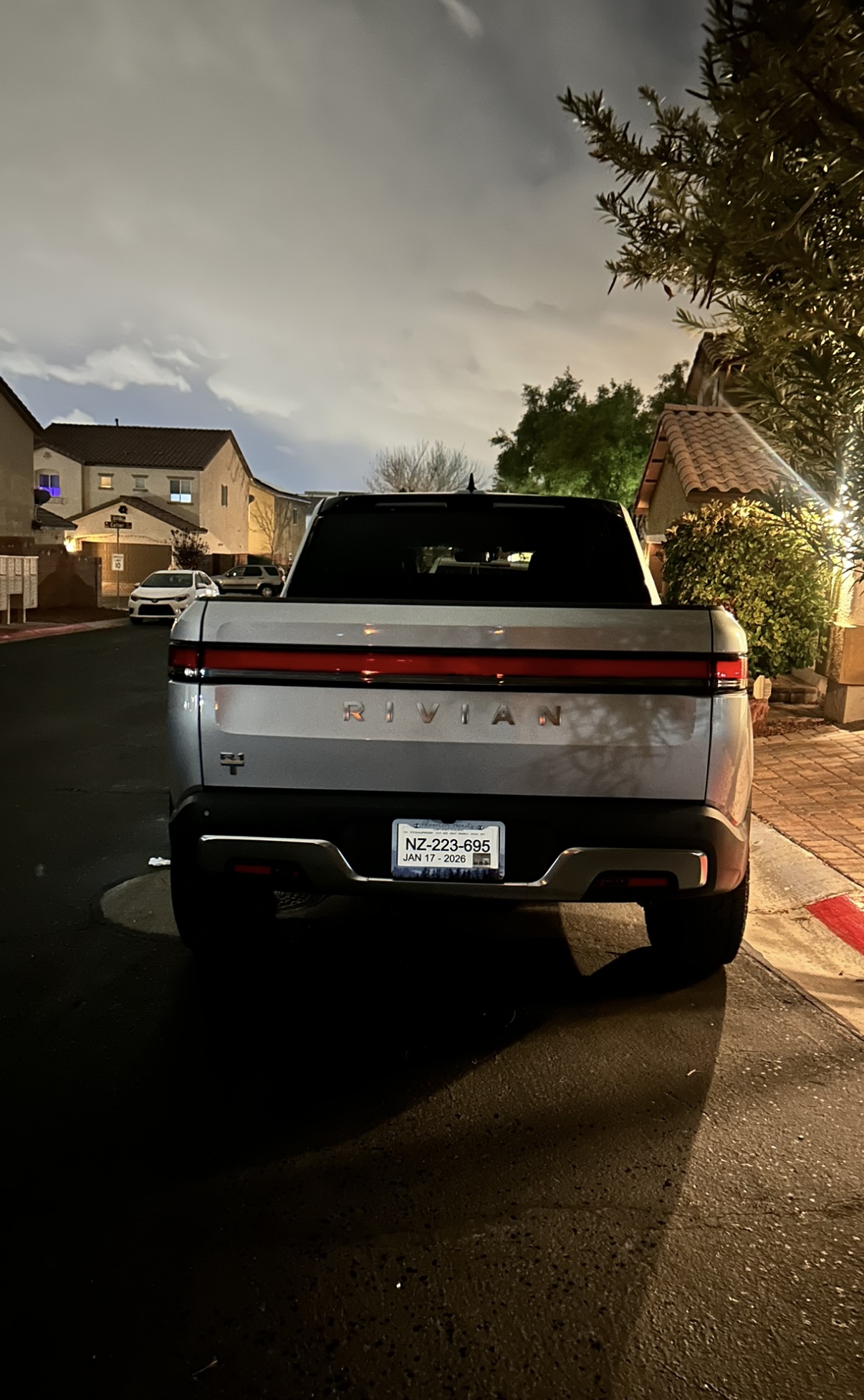 Used 2023 Rivian R1T Launch Edition AWD/4WD image 3