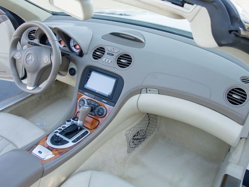 Used 2012 Mercedes-Benz SL 63 AMG image 13