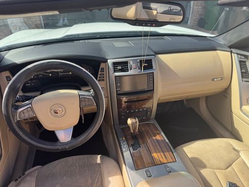 Used 2008 Cadillac XLR V image 15