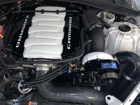 Used 2016 Chevrolet Camaro SS RWD image 6