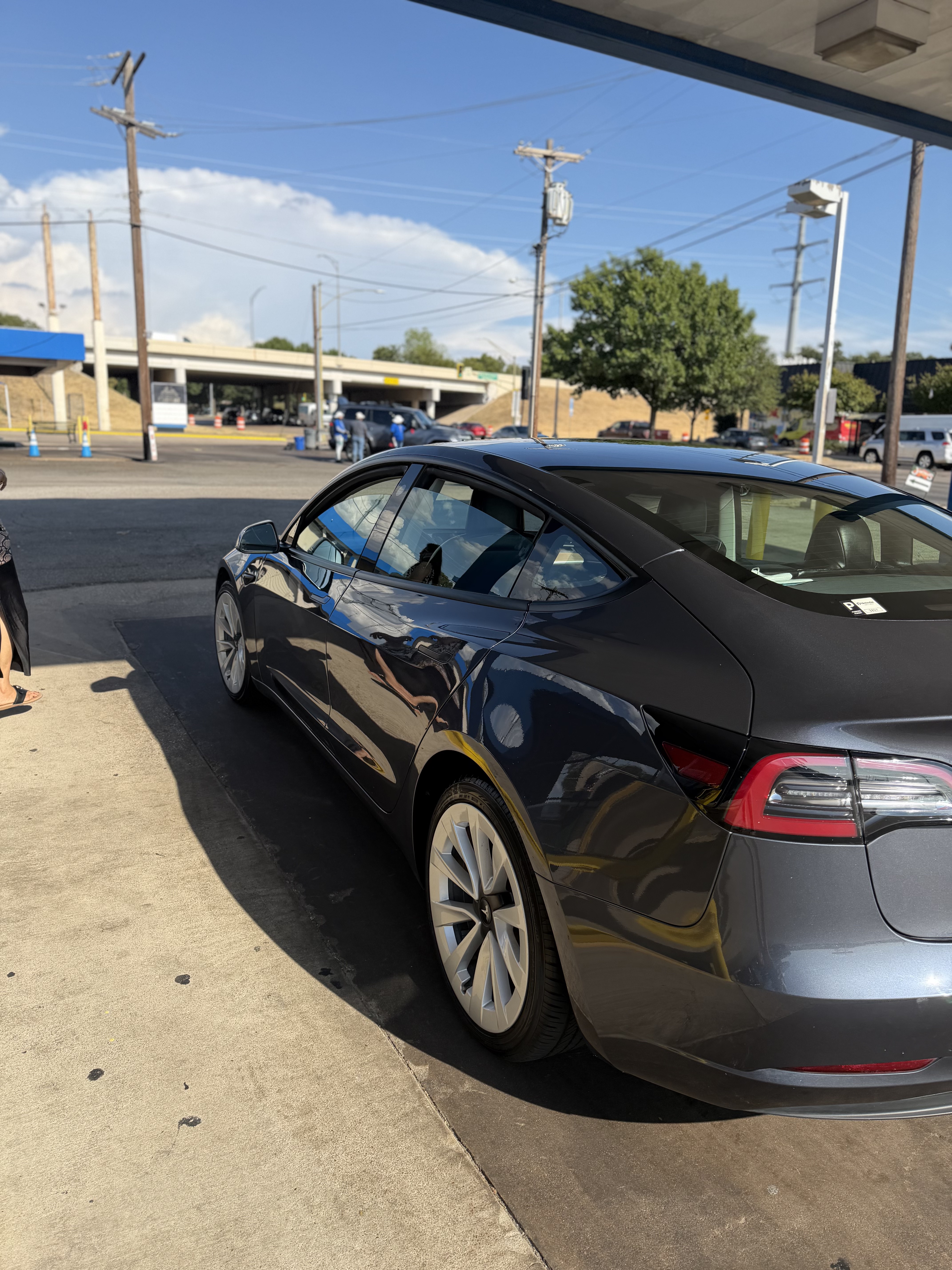 Used 2023 Tesla Model 3 Standard Range RWD image 5