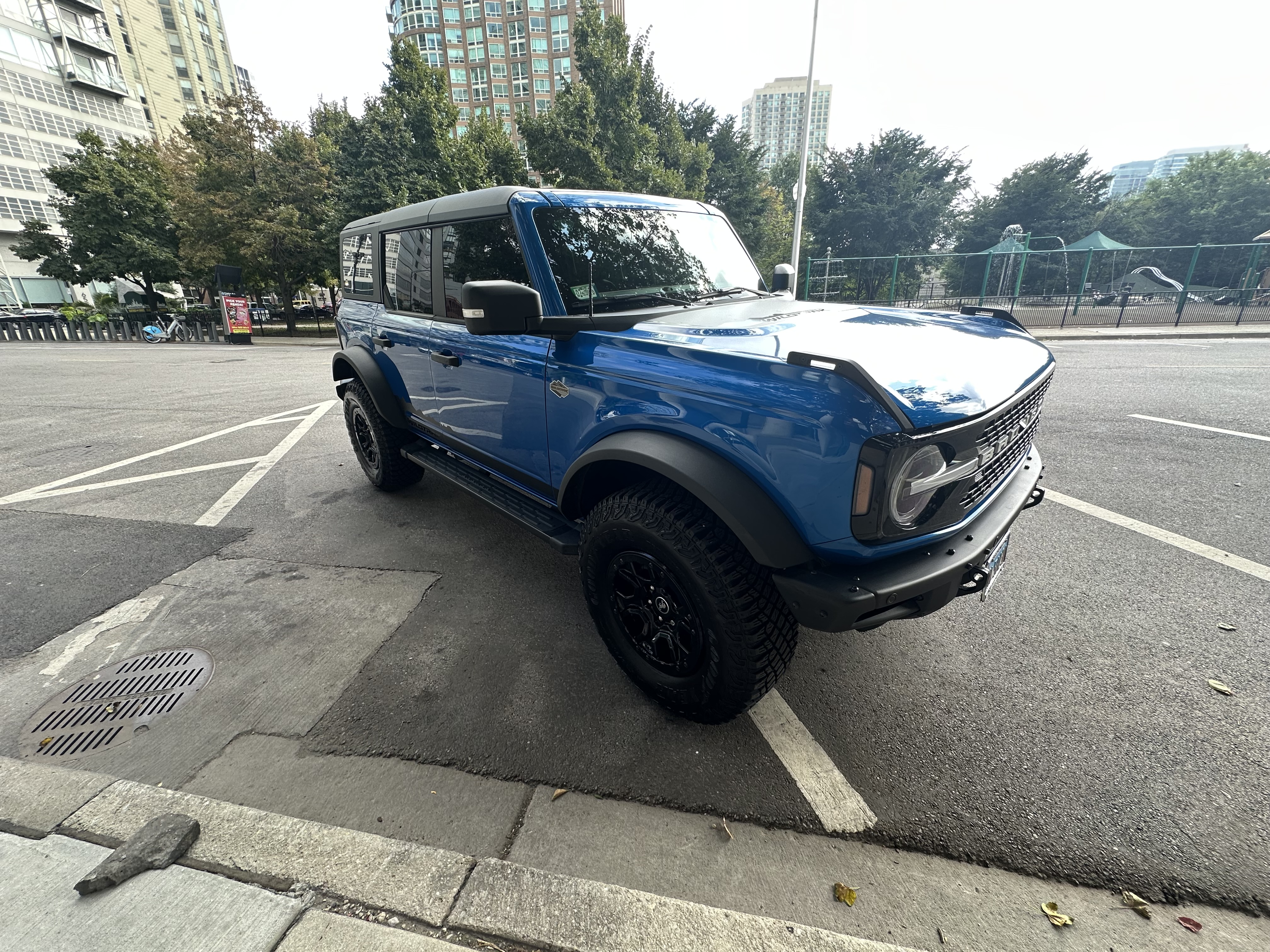 Used 2022 Ford Bronco Wildtrak AWD/4WD image 4