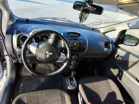 Used 2014 Mitsubishi i ES image 11