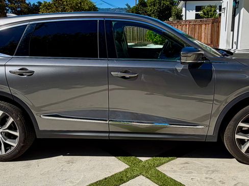 Used 2023 Acura MDX FWD w/ Technology Package image 8