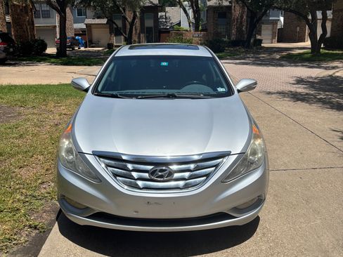 Used 2011 Hyundai Sonata Limited FWD image 1