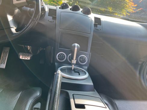 Used 2004 Nissan 350Z Touring w/ Aerodynamics Pkg image 14