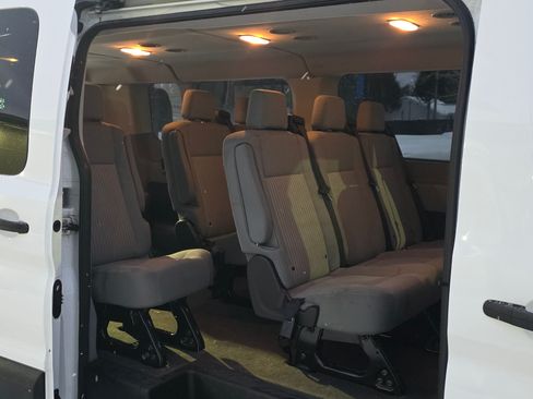 Used 2019 Ford Transit 350 XLT image 25