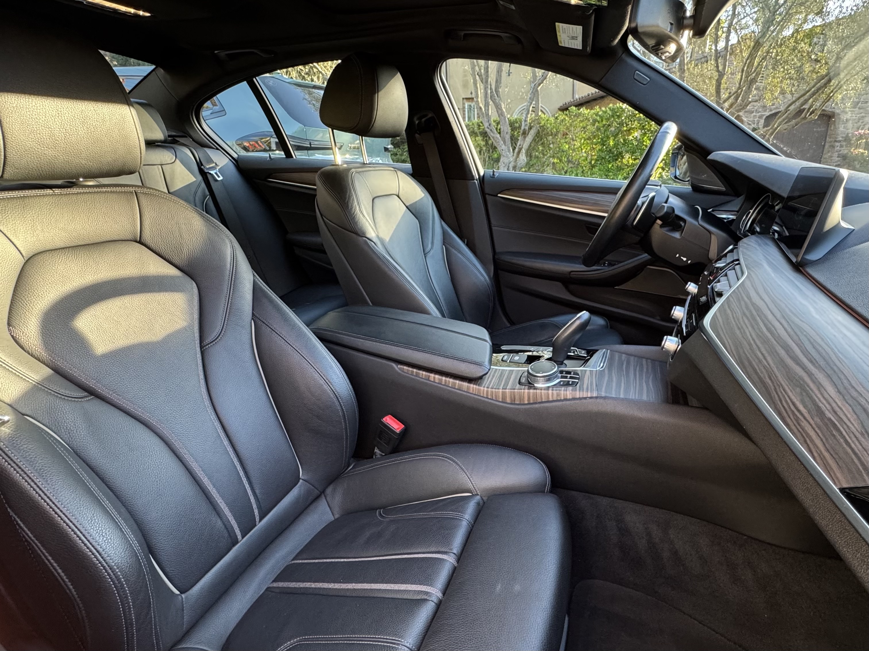 Used 2018 BMW 530e xDrive AWD/4WD image 12