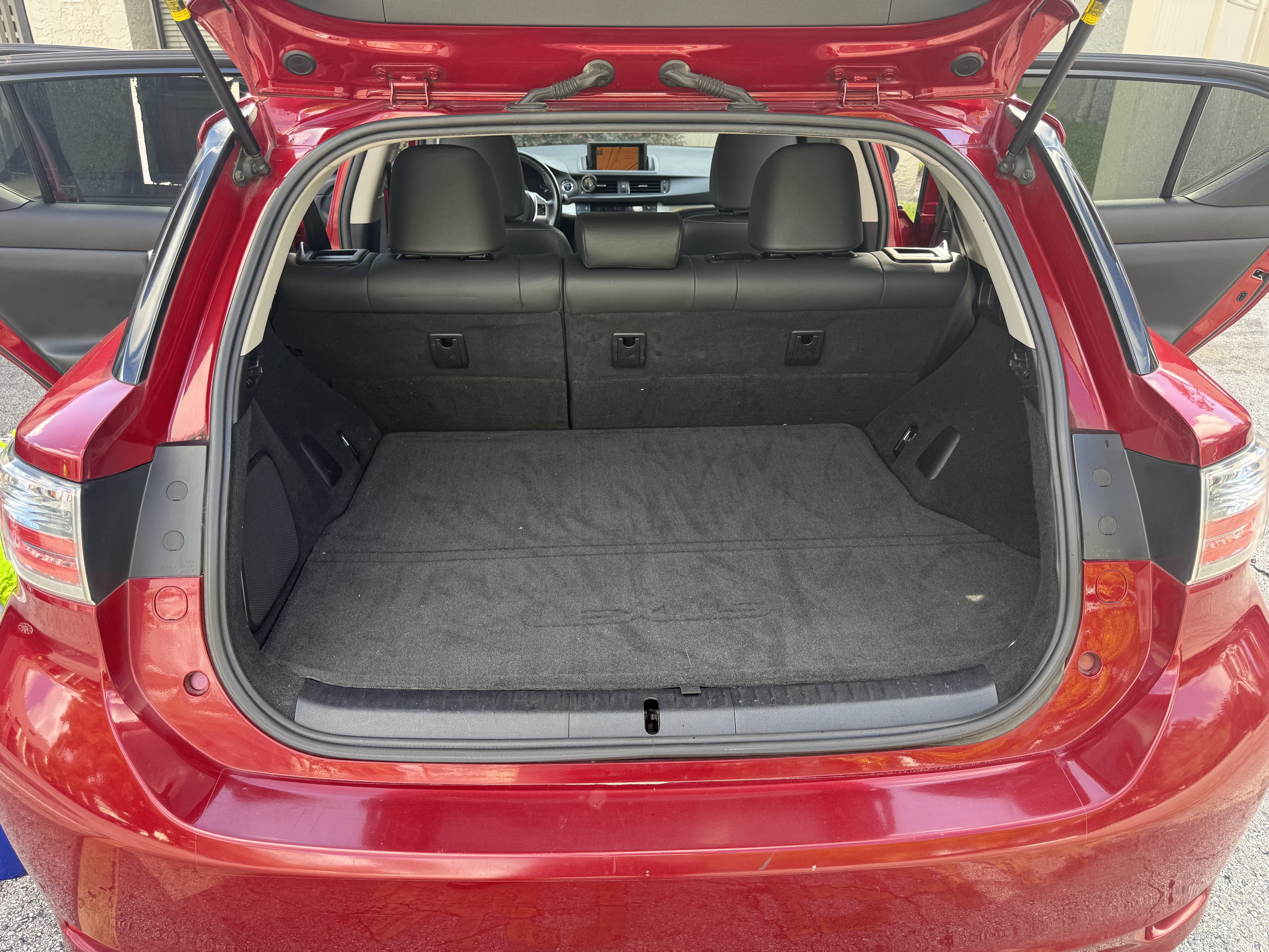 Used 2012 Lexus CT 200h Premium w/ Leather Pkg FWD image 15