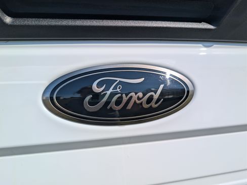 Used 2022 Ford F350 Lariat w/ Lariat Ultimate Package image 9