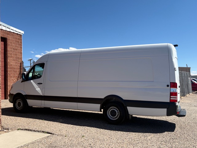 Used 2015 Mercedes-Benz Sprinter 2500 image 27