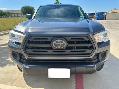 Used 2019 Toyota Tacoma SR w/ SR Convenience Package RWD image 9