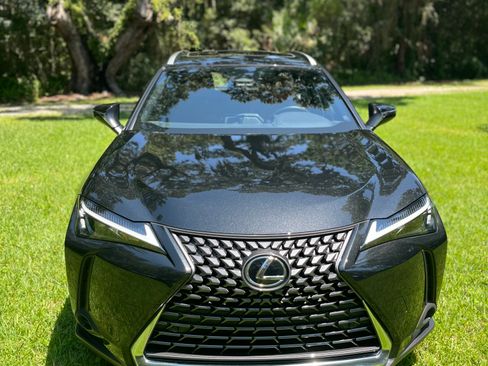 Used 2025 Lexus UX 300h FWD w/ Accessory Package (Z1) image 2