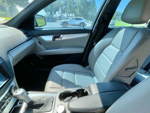 Used 2008 Mercedes-Benz C 300 Sedan image 15