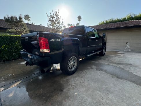 Used 2012 GMC Sierra 2500 Denali image 6