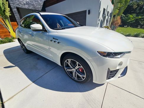 Used 2022 Maserati Levante Modena image 6