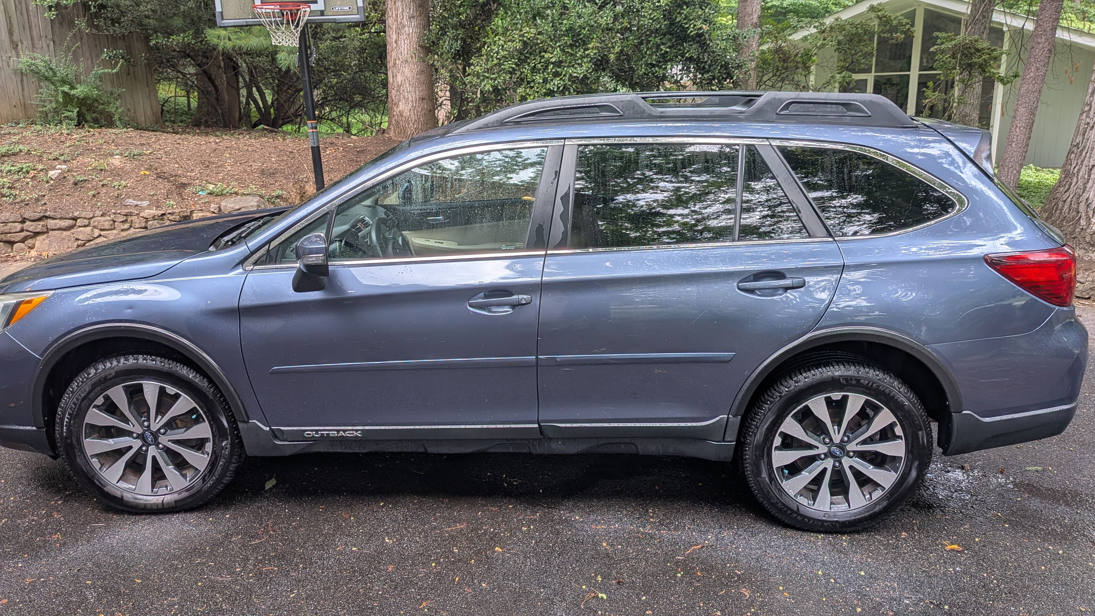 Used 2015 Subaru Outback 2.5i Limited AWD/4WD image 1