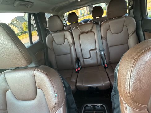 Used 2020 Volvo XC90 T6 Momentum image 22