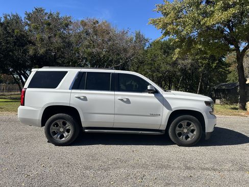 Used 2018 Chevrolet Tahoe LS image 2