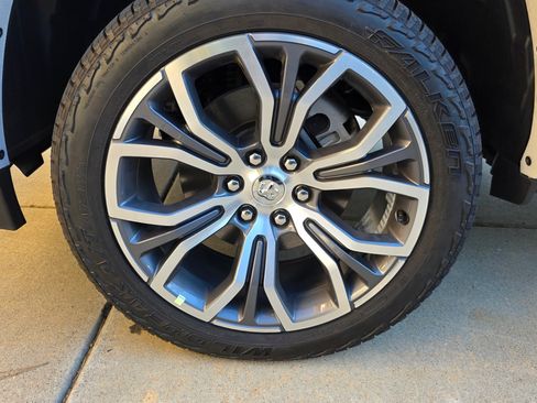 Used 2026 RAM 1500 Tungsten w/ Off Road Group image 17