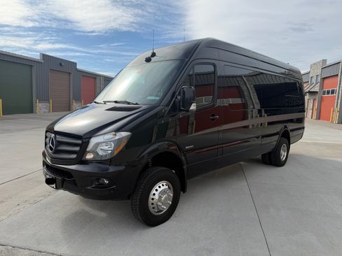 Used 2016 Mercedes-Benz Sprinter 3500 image 1
