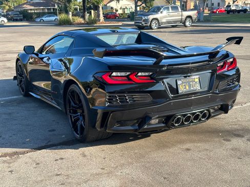 Used 2024 Chevrolet Corvette Z06 w/ Z07 Performance Package image 12