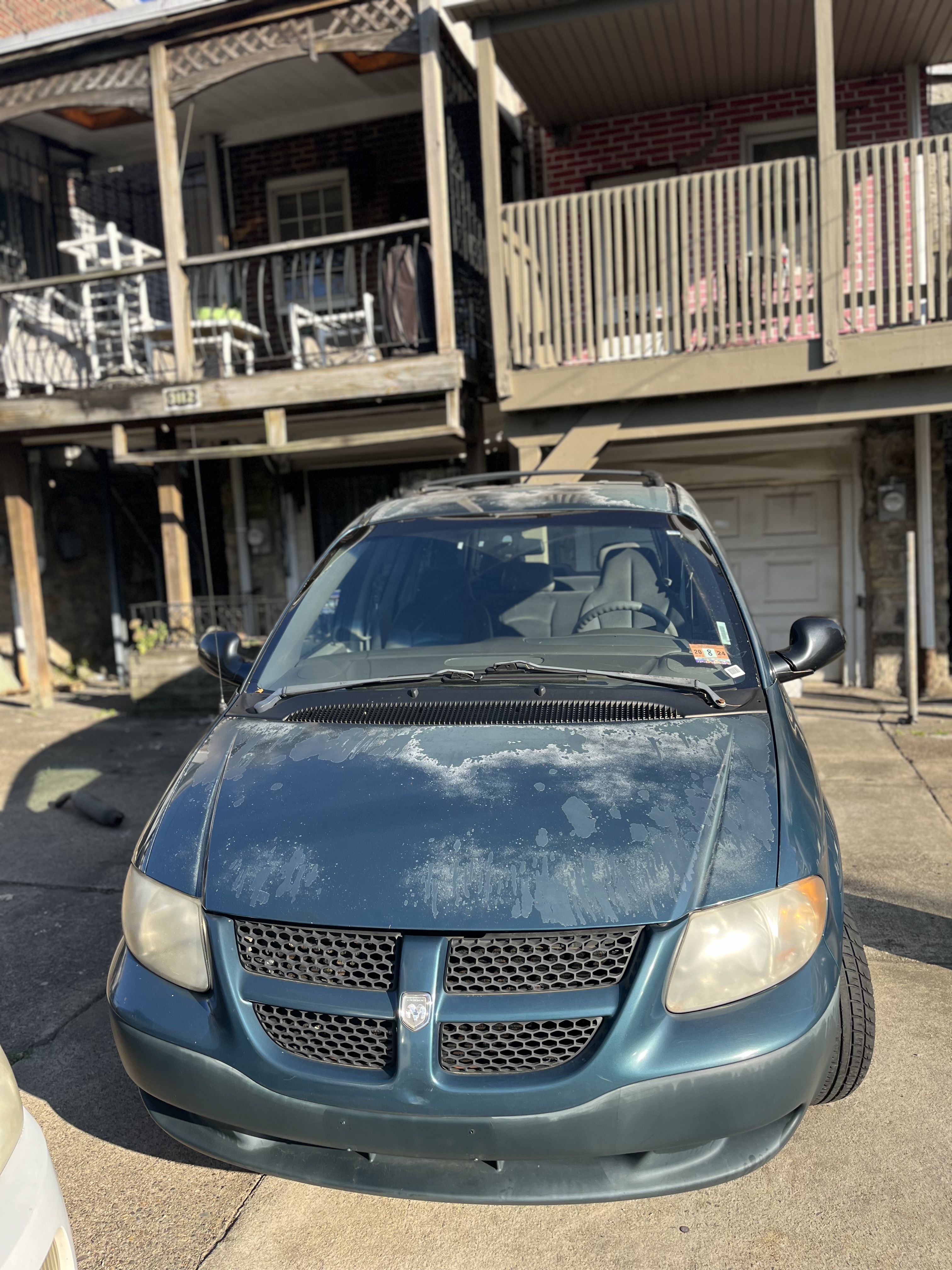 Used 2002 Dodge Caravan SE FWD image 1