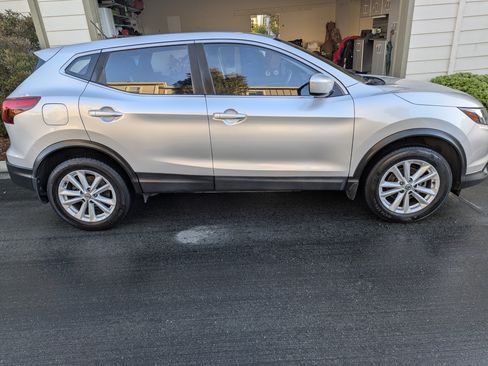 Used 2017 Nissan Rogue Sport S w/ S Appearance Package image 1
