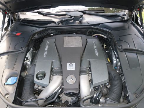 Used 2016 Mercedes-Benz S 63 AMG 4MATIC Coupe image 19