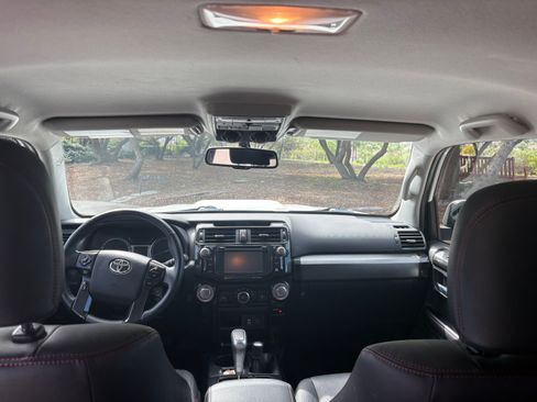 Used 2018 Toyota 4Runner TRD Off-Road Premium image 12