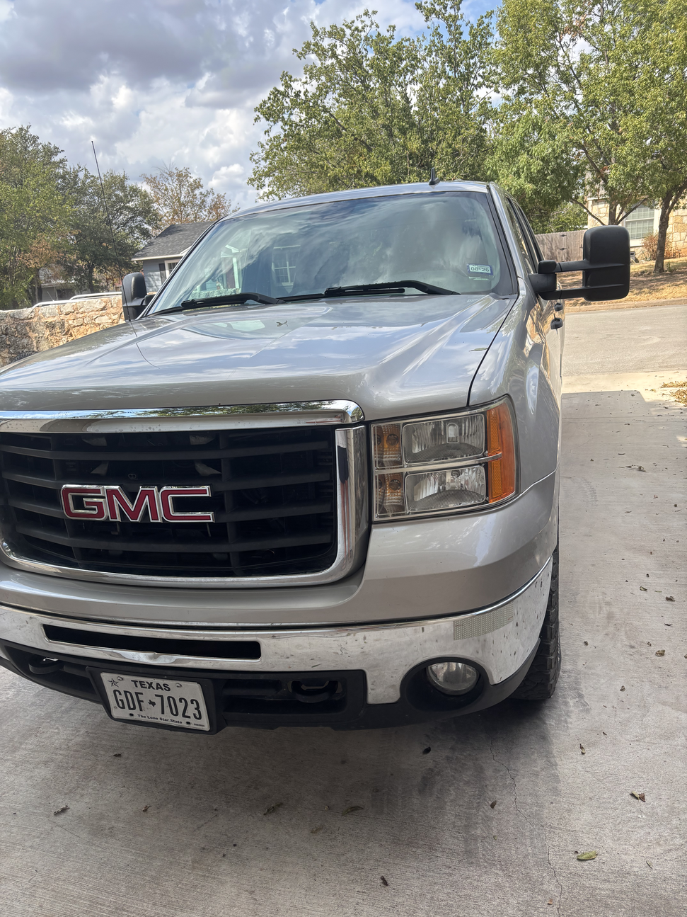 Used 2008 GMC Sierra 2500 SLE w/ Z71 Off-Road Package RWD image 4