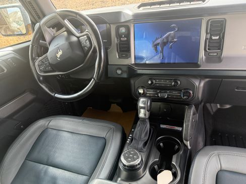 Used 2021 Ford Bronco First Edition image 9