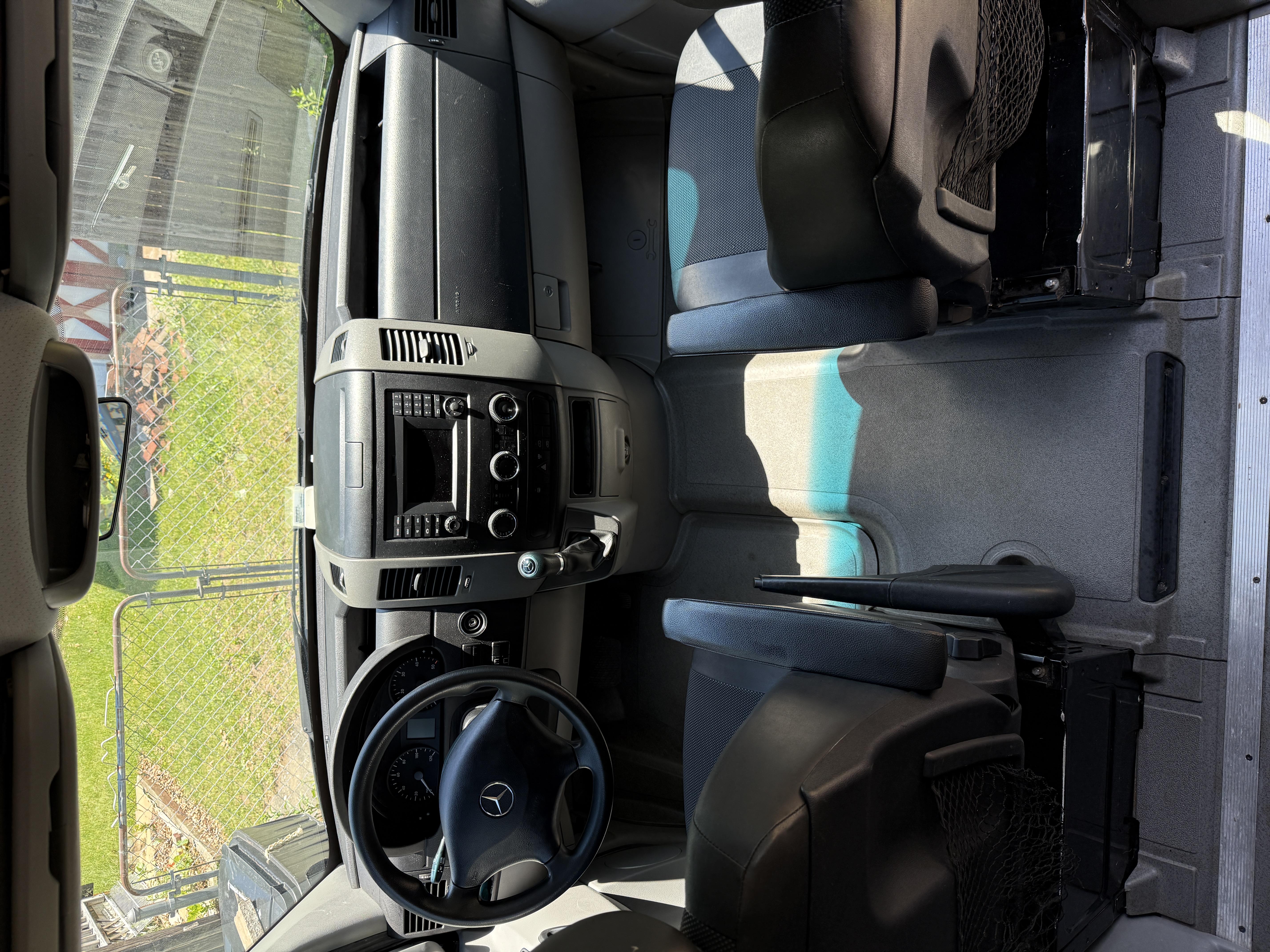 Used 2018 Mercedes-Benz Sprinter 2500 image 5