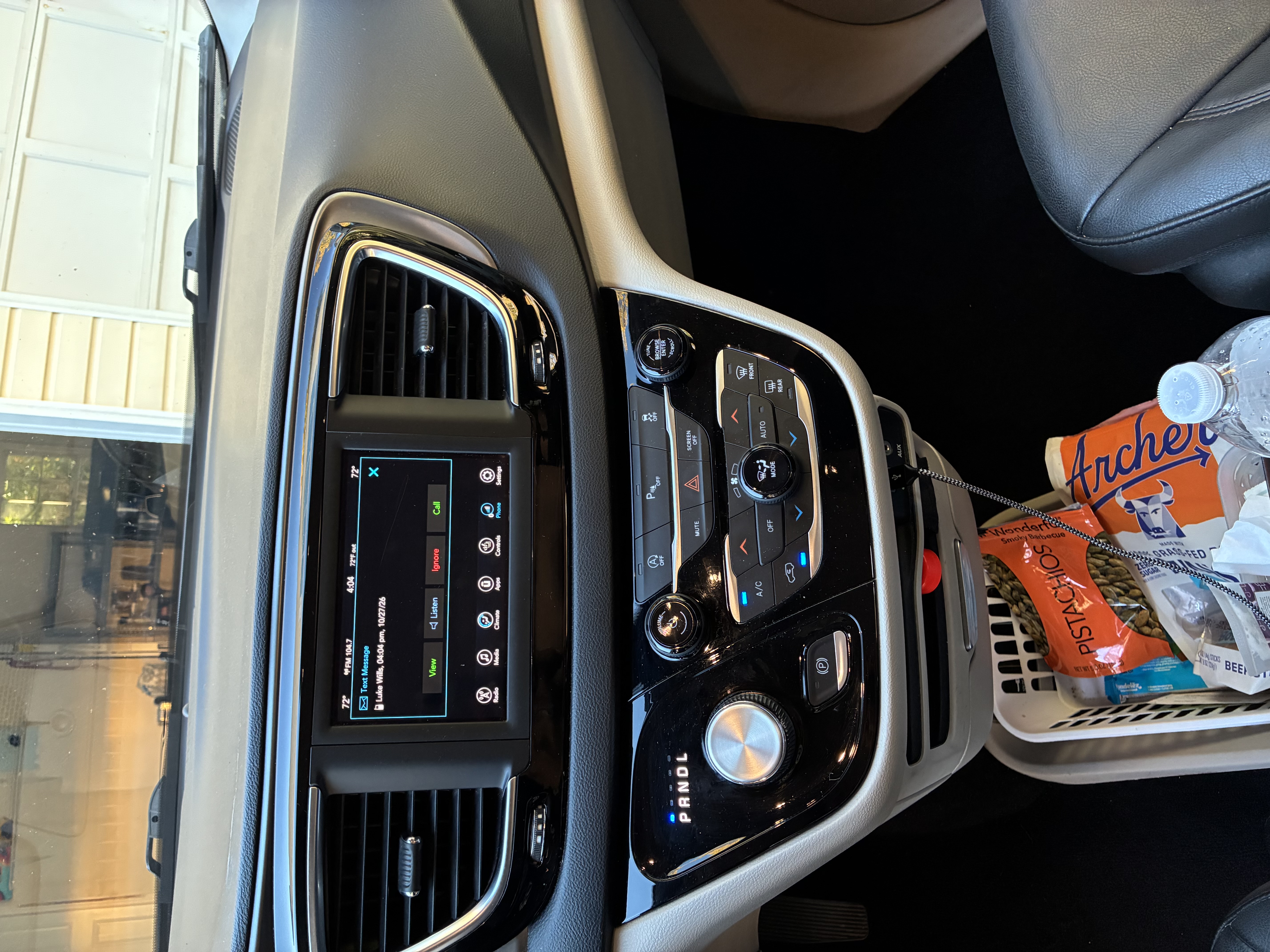 Used 2020 Chrysler Pacifica Touring-L FWD image 16